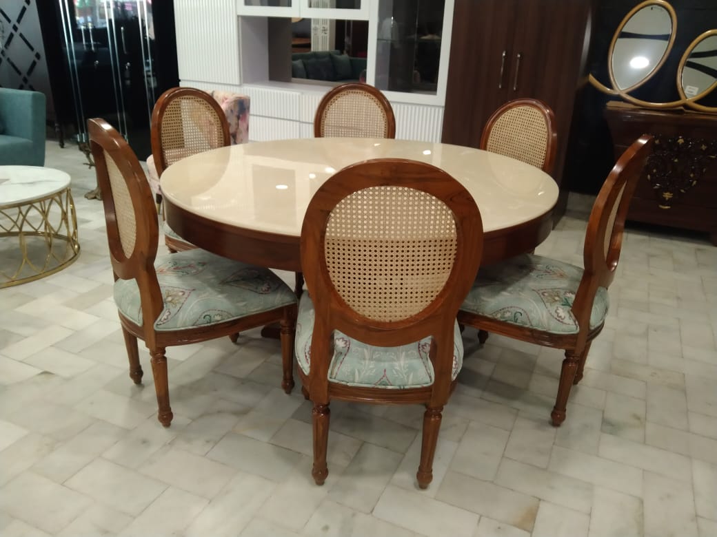 Round Dining Table